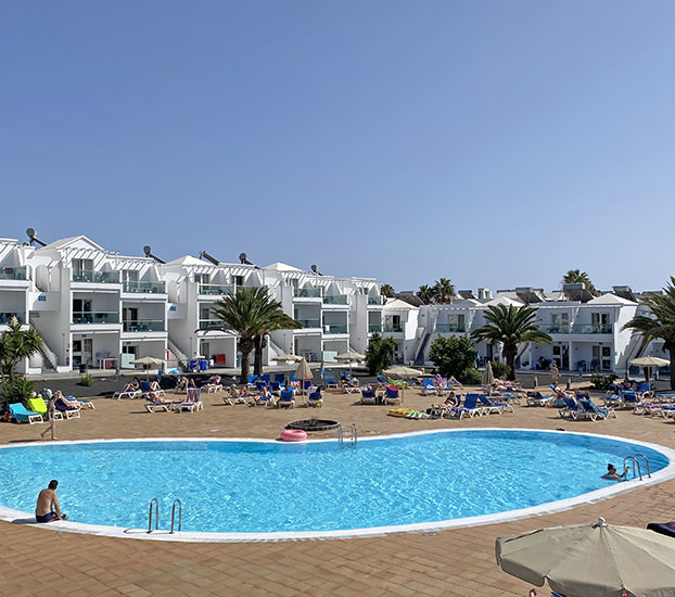 piscina hotel plaza palmeras