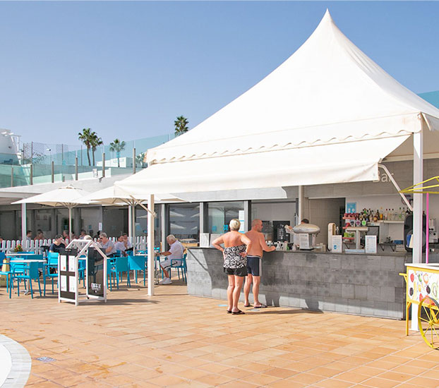 pool bar hotel plaza palmeras