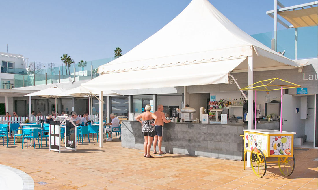 hotel plaza palmeras pool bar pool bar hotel plaza palmeras